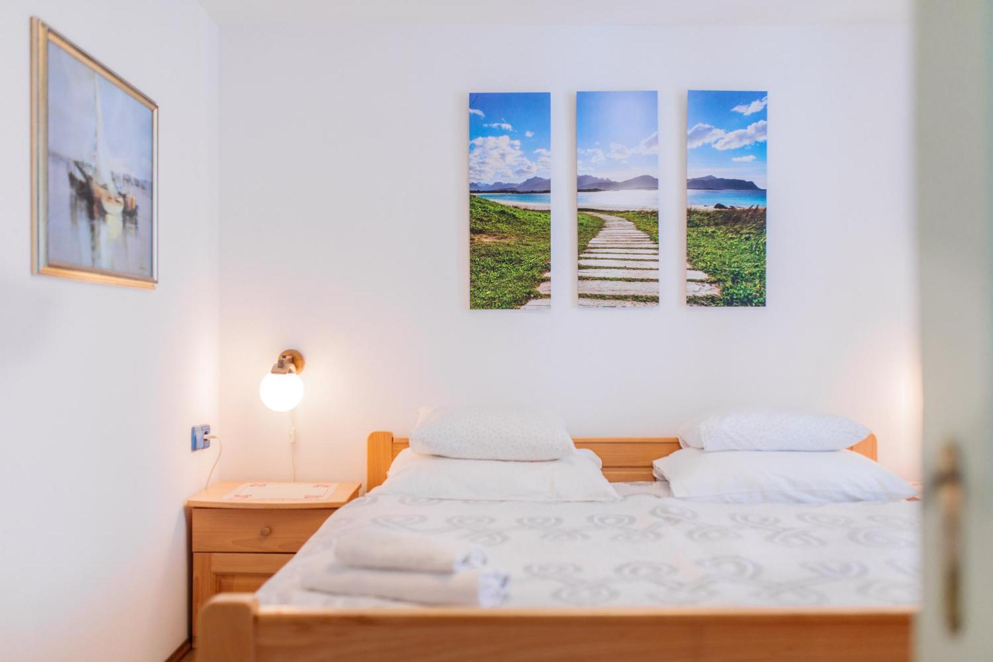 Apartment Villa Marija, Pinezici 克尔克 外观 照片