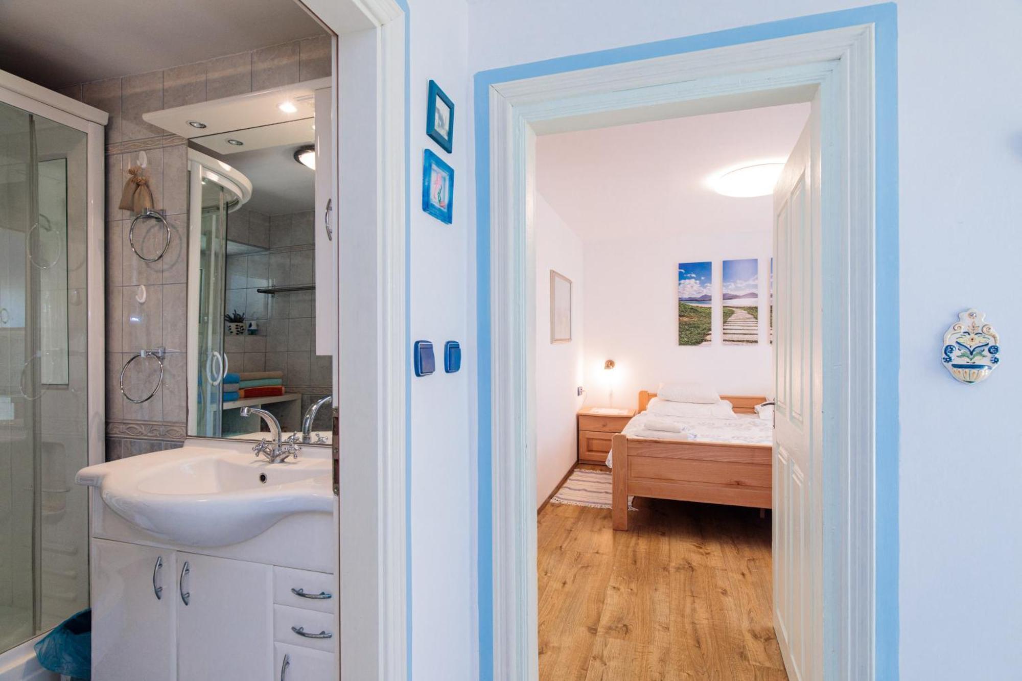 Apartment Villa Marija, Pinezici 克尔克 外观 照片